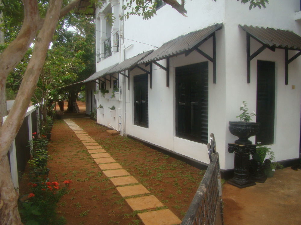 Hotel Sisilthera Anuradhapura Εξωτερικό φωτογραφία